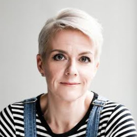 Kristin Calvert Photo 7