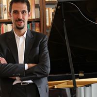 Alejandro Roca Photo 21