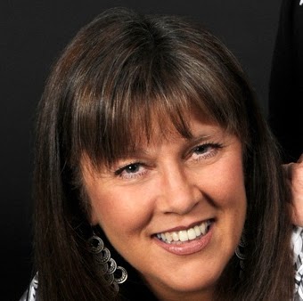 Annie Fisher Photo 6