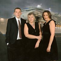 Selina Robinson Photo 27