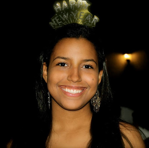 Elaine Parra Photo 16