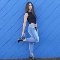 Elizabeth Weeks Photo 19