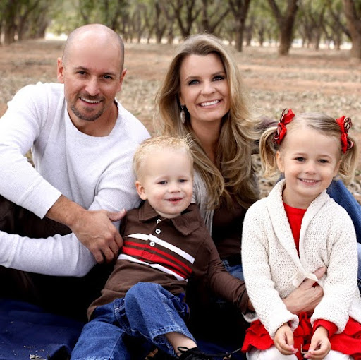 Kristi Lawrence Photo 33