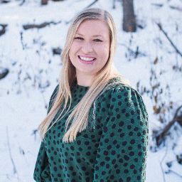 Kristine Hanson Photo 6