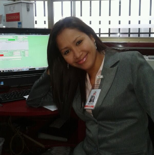 Heather Hinds Photo 14