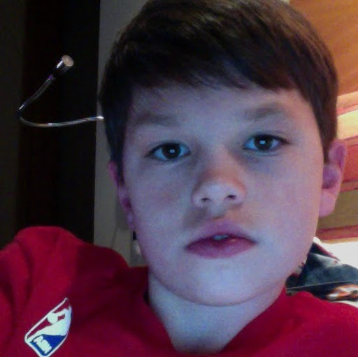 Dylan Reynolds Photo 21