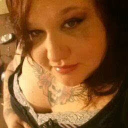 Kristen Leach Photo 7