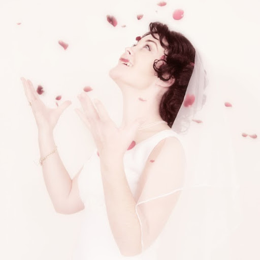 Margaret Hunter Photo 32