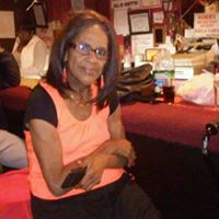 Elizabeth Reaves Photo 7
