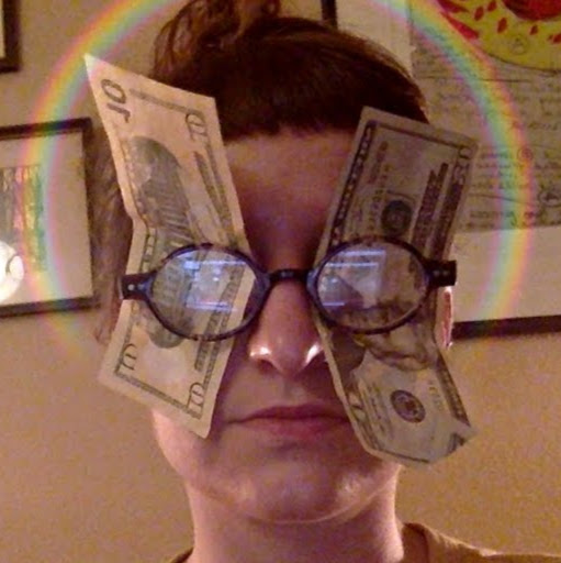 Kelly Hendrickson Photo 37