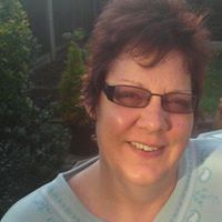 Julie Vickers Photo 11