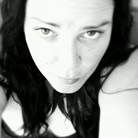 Candice Short Photo 14