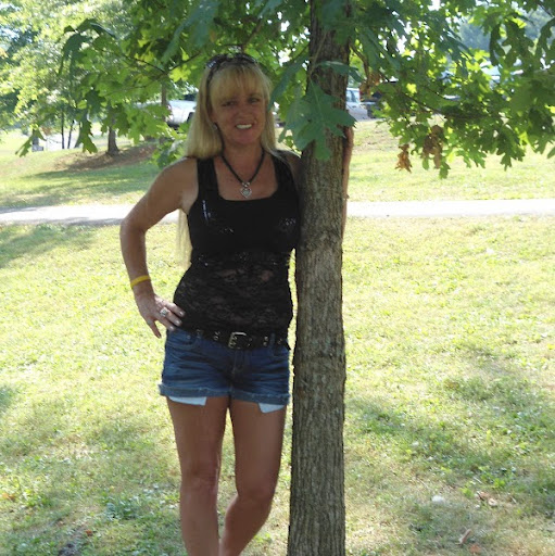 Vickie Arnold Photo 31