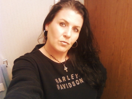 Terri Lewis Photo 13