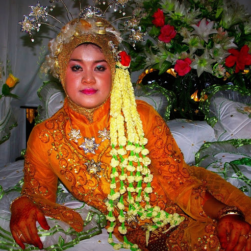 Linda Manis Photo 16