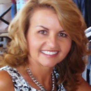 Julie Clarke Photo 9