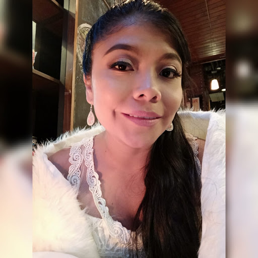 Julissa Fuentes Photo 5