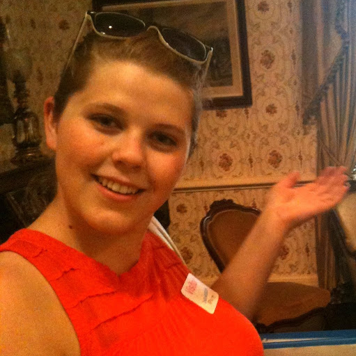 Elizabeth Ricketts Photo 12