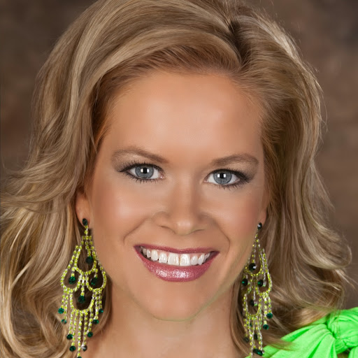 Kelly Wagner Photo 14