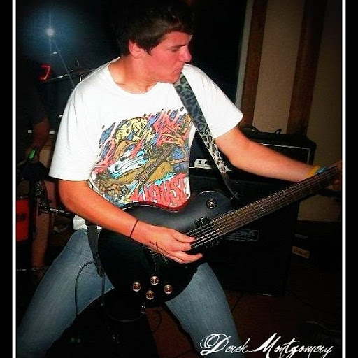 Derek Montgomery Photo 24