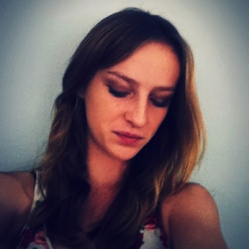 Julia Andrews Photo 34