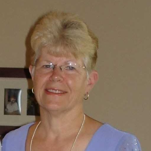 Marilyn Mills Photo 14