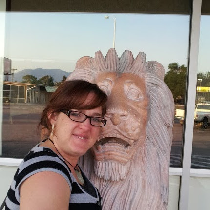 Robyn Simmons Photo 12