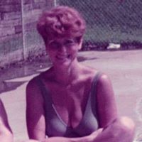 Maxine Wiggs Photo 4