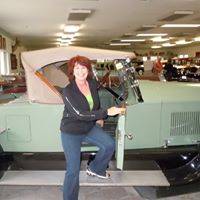 Lisa Pool Photo 25