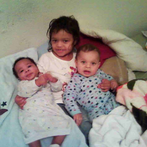 Stephanie Benton Photo 14