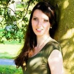 Christina Hedges Photo 25