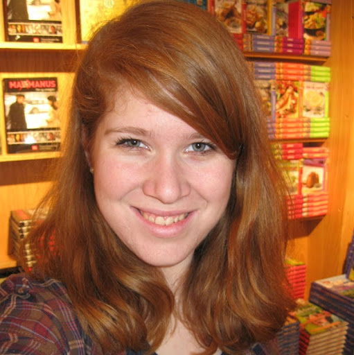 Julie Roland Photo 37