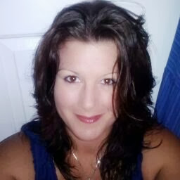 Michelle Moyer Photo 27