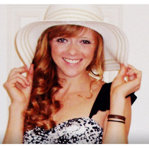 Anna Hunter Photo 19