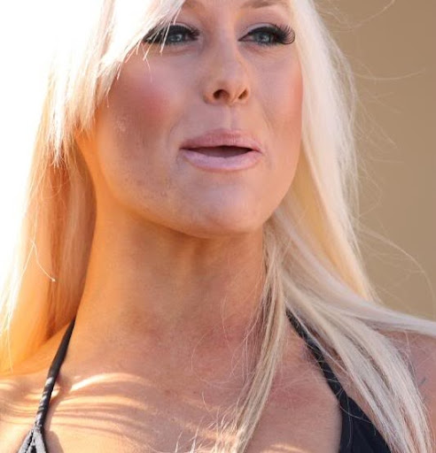 Lisa Miles Photo 27