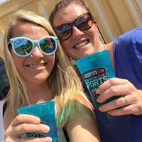 Megan Thacker Photo 7