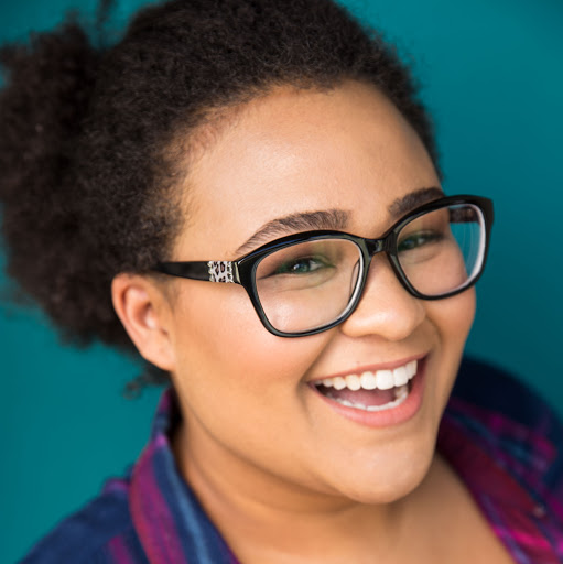 Robyn Keller Photo 9