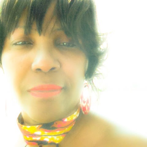 Lynda Murray Photo 29