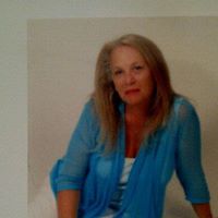 Robin Levine Photo 14
