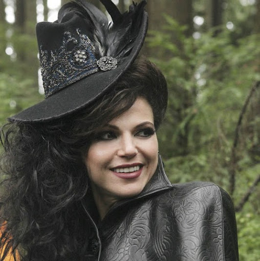 Regina Mills Photo 31