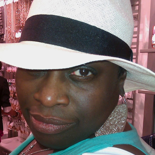 Regina Martin Photo 19