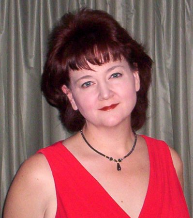 Paula Schilling Photo 9