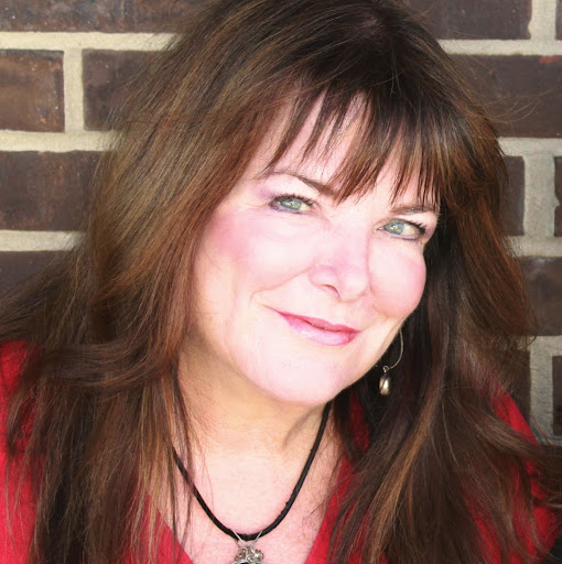 Victoria Dow Photo 12