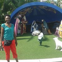 Gloria Sinclair Photo 14