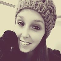 Stephanie Dobson Photo 17