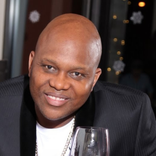 Raymond Love Photo 35