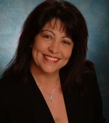 Elizabeth Moreno Photo 1