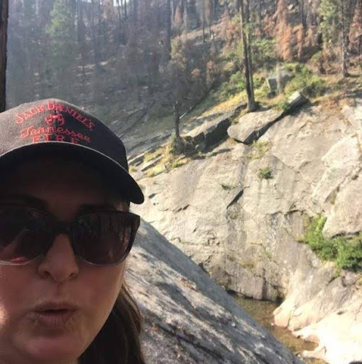 Elizabeth Buckner Photo 35