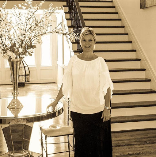 Lorna Davis Photo 43