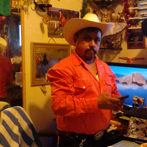 Arturo Martinez Photo 42